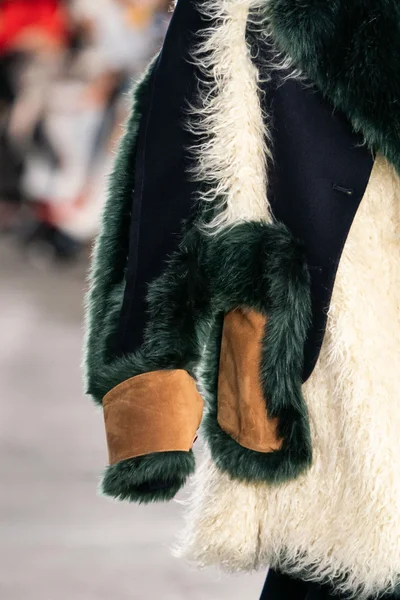 Look 84